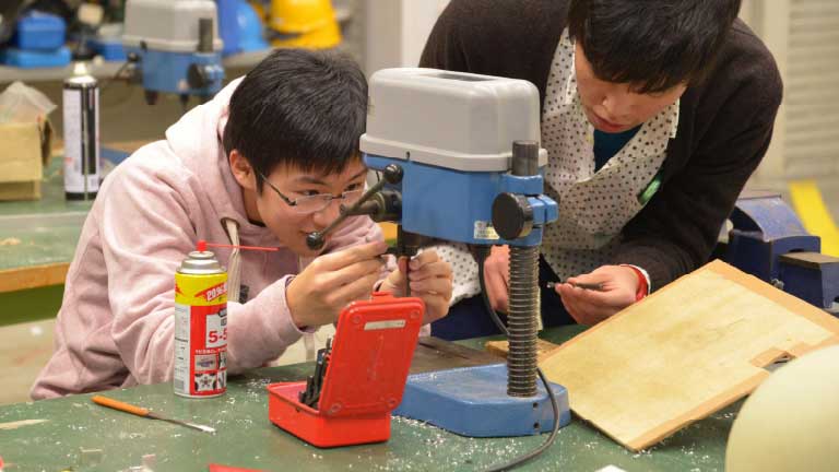 システム科学技術学部 学生自主研究
